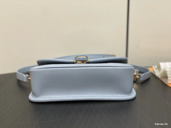 VUITTON LOUIS Diane-19*10.5*6 CM Nano 0302